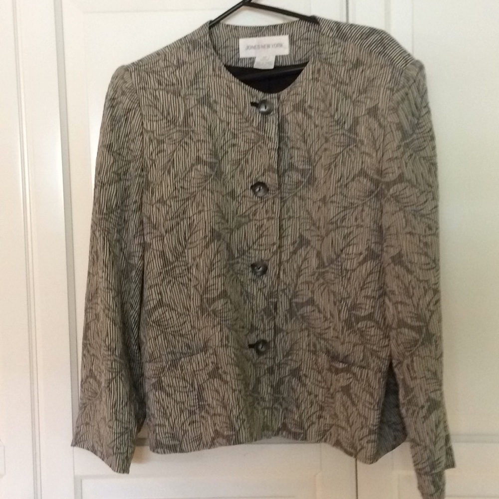 Jones New York sz 14 blazer - beautiful pattern
